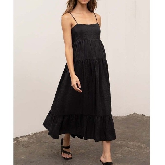 Moon River Open Back Maxi Dress Medium Black Strappy Ruffle Hem Elegant Chic - Picture 2 of 14